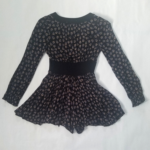 Ecote Urban Outfitters long sleeve shorts romper - Picture 6 of 6